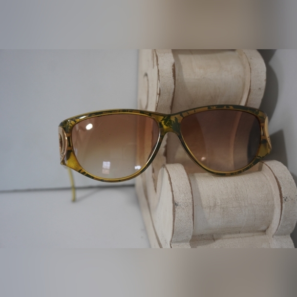 Vintage Christian Dior Sunglasses - Picture 4 of 9